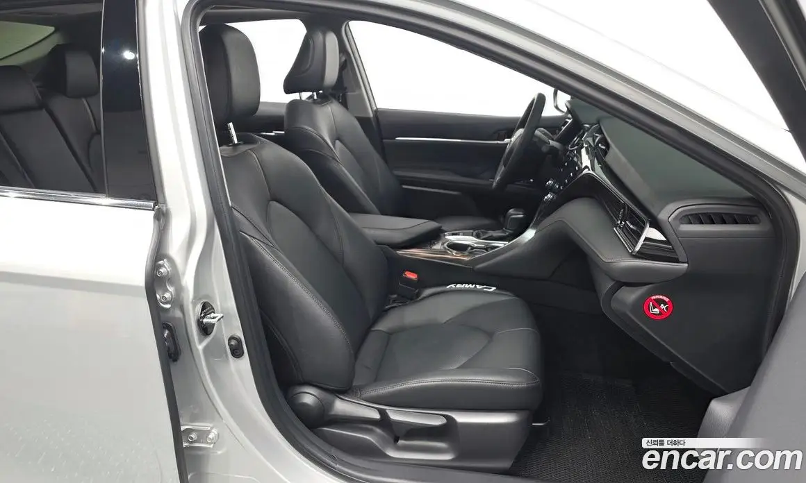 Toyota Camry 2019 2.5 автомат (гидро), фото 15