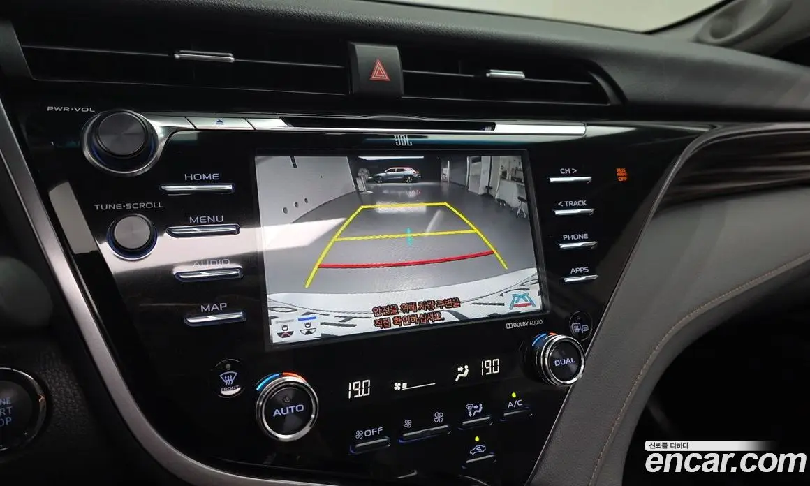 Toyota Camry 2019 2.5 автомат (гидро), фото 19
