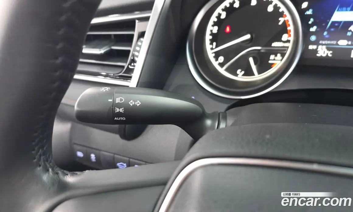 Toyota Camry 2019 2.5 автомат (гидро), фото 22