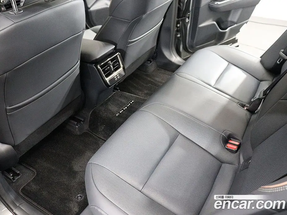 Toyota Crown 2025 2.5 автомат (гидро), фото 11