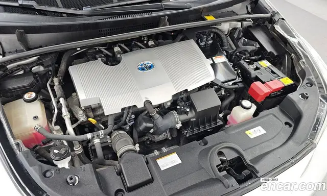 Toyota Prius 2017 1.8 автомат (гидро), миниатюра 6