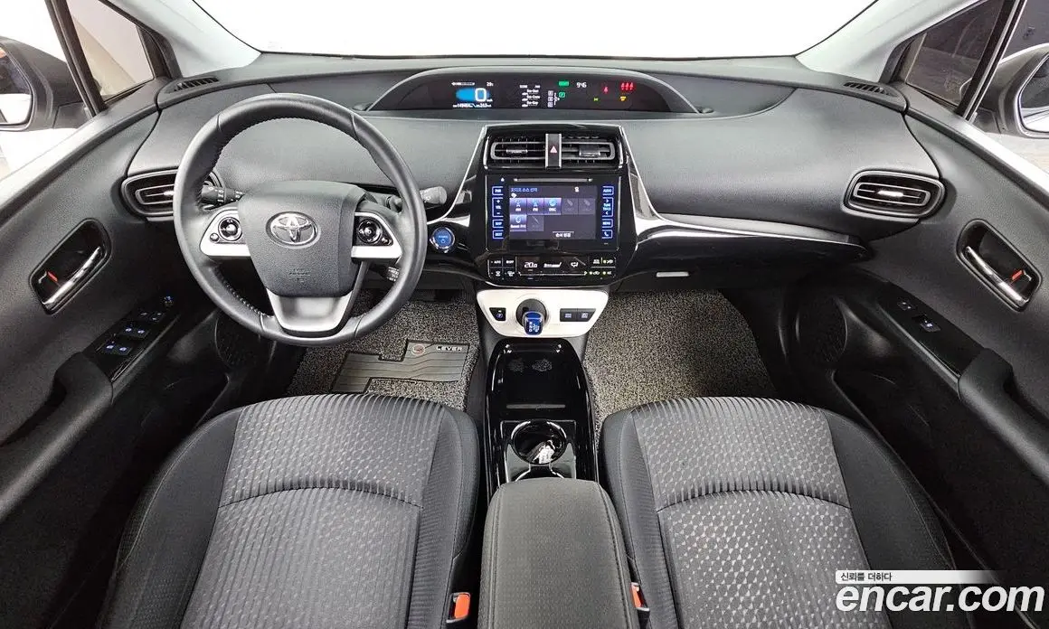 Toyota Prius 2017 1.8 автомат (гидро), фото 7