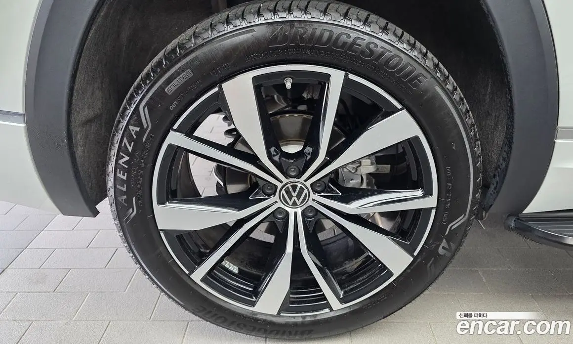 Volkswagen Atlas 2025 2.0 автомат (гидро), фото 5