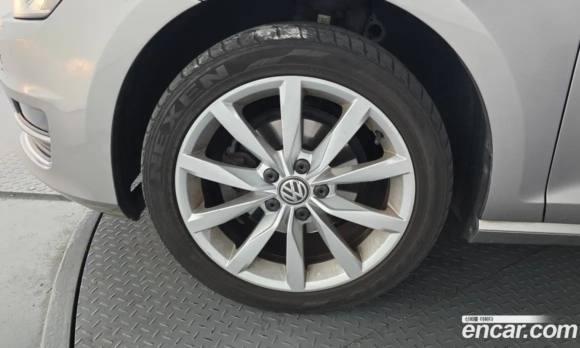 Volkswagen Golf 2015 1.6 автомат (гидро), фото 5 Volkswagen Golf 2015 1.6 автомат (гидро), фото 5