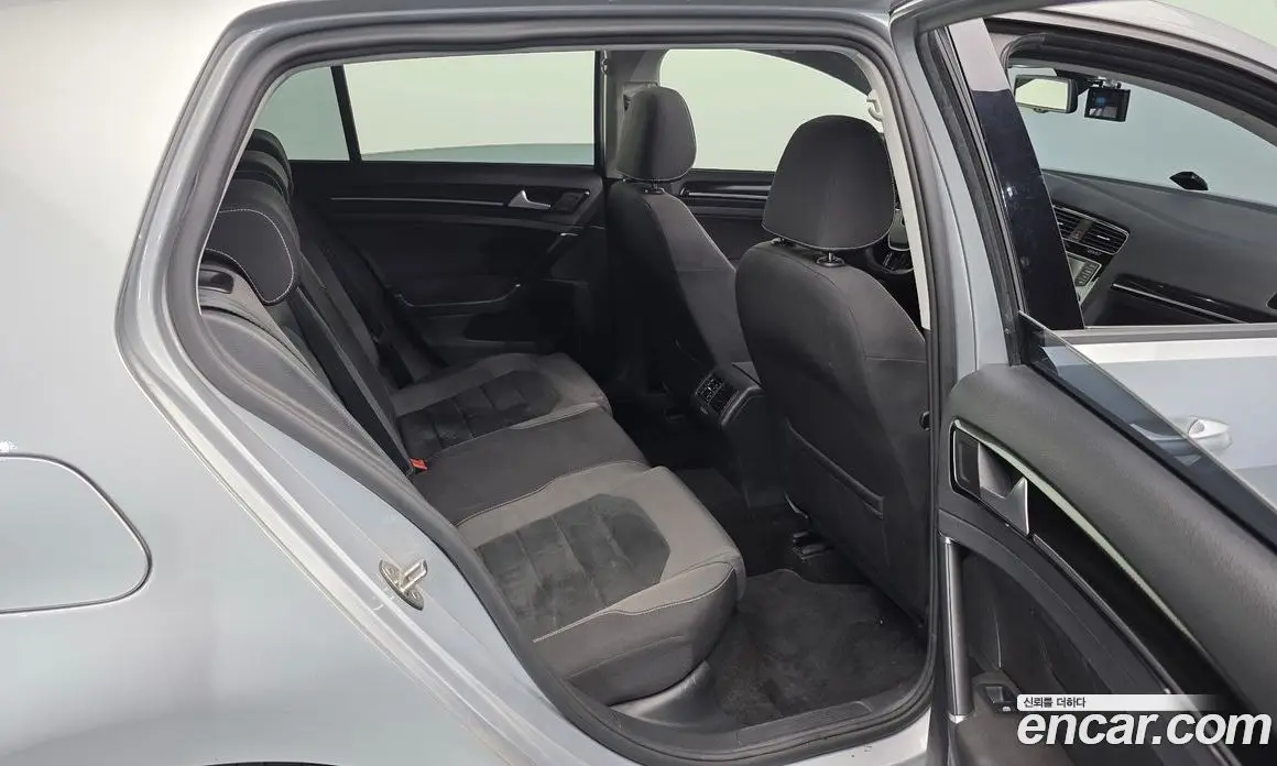 Volkswagen Golf 2016 2.0 автомат (гидро), фото 12