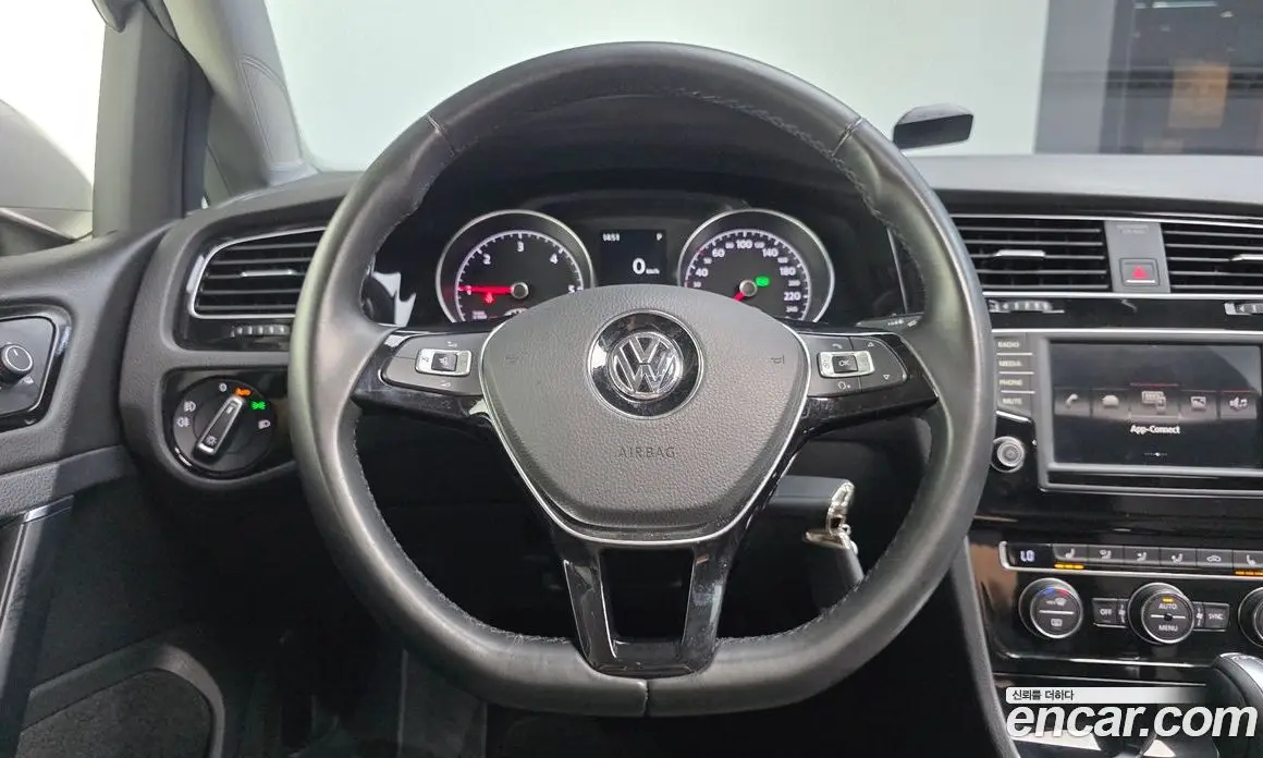 Volkswagen Golf 2016 2.0 автомат (гидро), фото 13