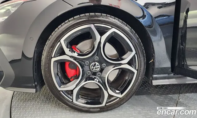 Volkswagen Golf 2025 2.0 автомат (гидро), миниатюра 4