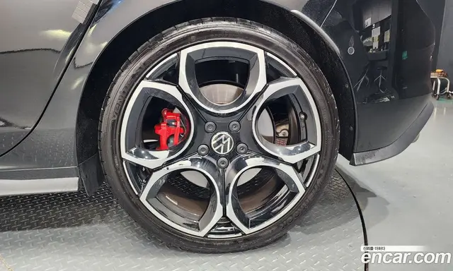Volkswagen Golf 2025 2.0 автомат (гидро), миниатюра 6