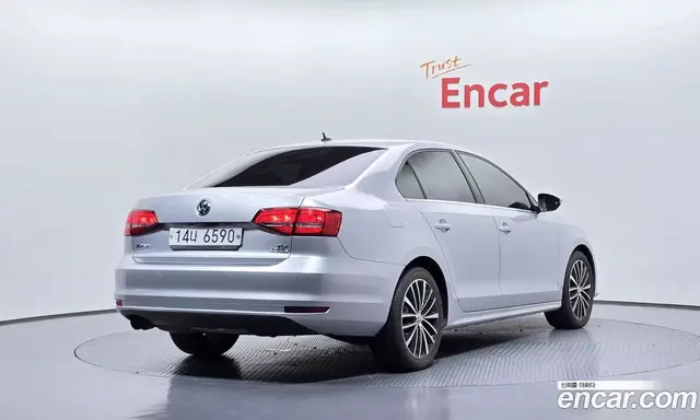 Volkswagen Jetta 2015 2.0 автомат (гидро), миниатюра 2