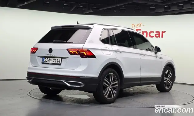 Volkswagen Tiguan 2023 2.0 автомат (гидро), миниатюра 2