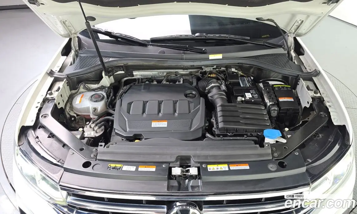 Volkswagen Tiguan 2023 2.0 автомат (гидро), фото 6