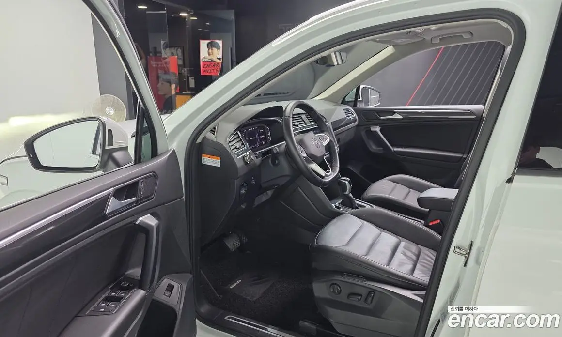 Volkswagen Tiguan 2023 2.0 автомат (гидро), фото 10
