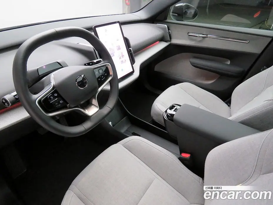 Volvo EX30 2025 0.2 автомат (гидро), фото 14
