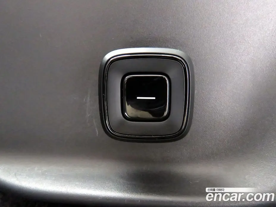 Volvo EX30 2025 0.2 автомат (гидро), фото 15