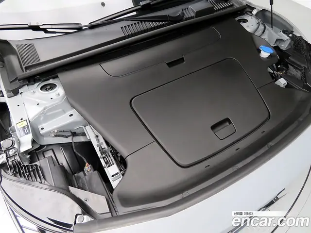 Volvo EX30 2025 0.2 автомат (гидро), миниатюра 6