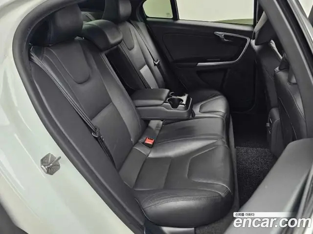 Volvo S60 2015 2.0 автомат (гидро), миниатюра 12