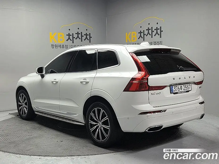 Volvo XC60 2021 2.0 автомат (гидро), фото 7