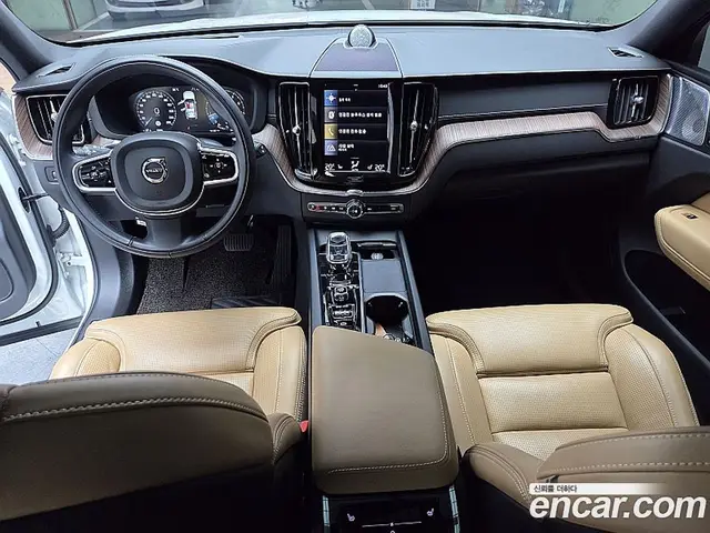 Volvo XC60 2021 2.0 автомат (гидро), миниатюра 10