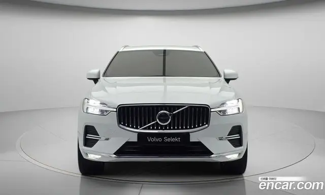 Volvo XC60 2023 2.0 автомат (гидро), миниатюра 3