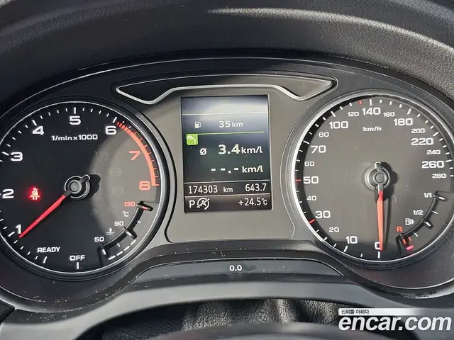 Audi A3 2018 2.0 автомат (гидро), миниатюра 7