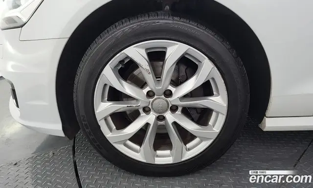 Audi A6 2015 2.0 автомат (гидро), миниатюра 5