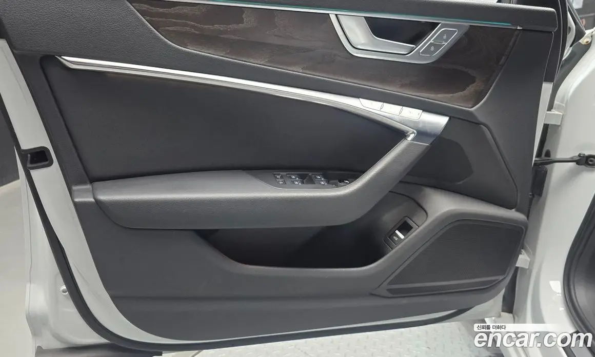 Audi A6 2019 2.0 автомат (гидро), фото 14