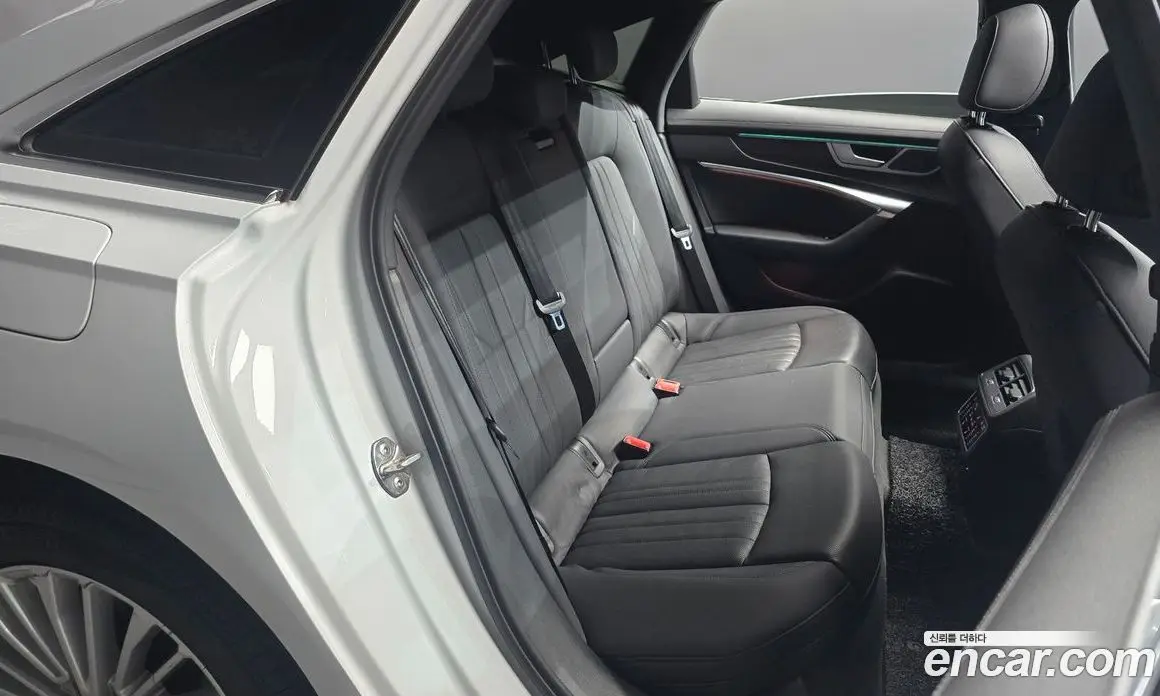 Audi A6 2019 2.0 автомат (гидро), фото 17