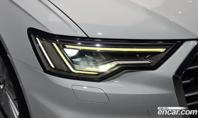 Audi A6 2019 2.0 автомат (гидро), миниатюра 8