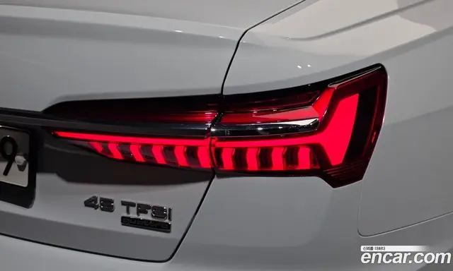 Audi A6 2019 2.0 автомат (гидро), миниатюра 9