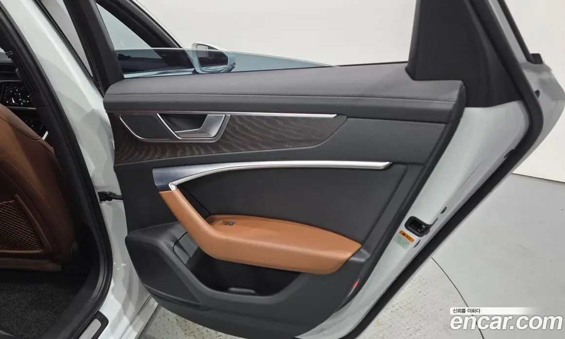 Audi A6 2021 2.0 автомат (гидро), фото 15