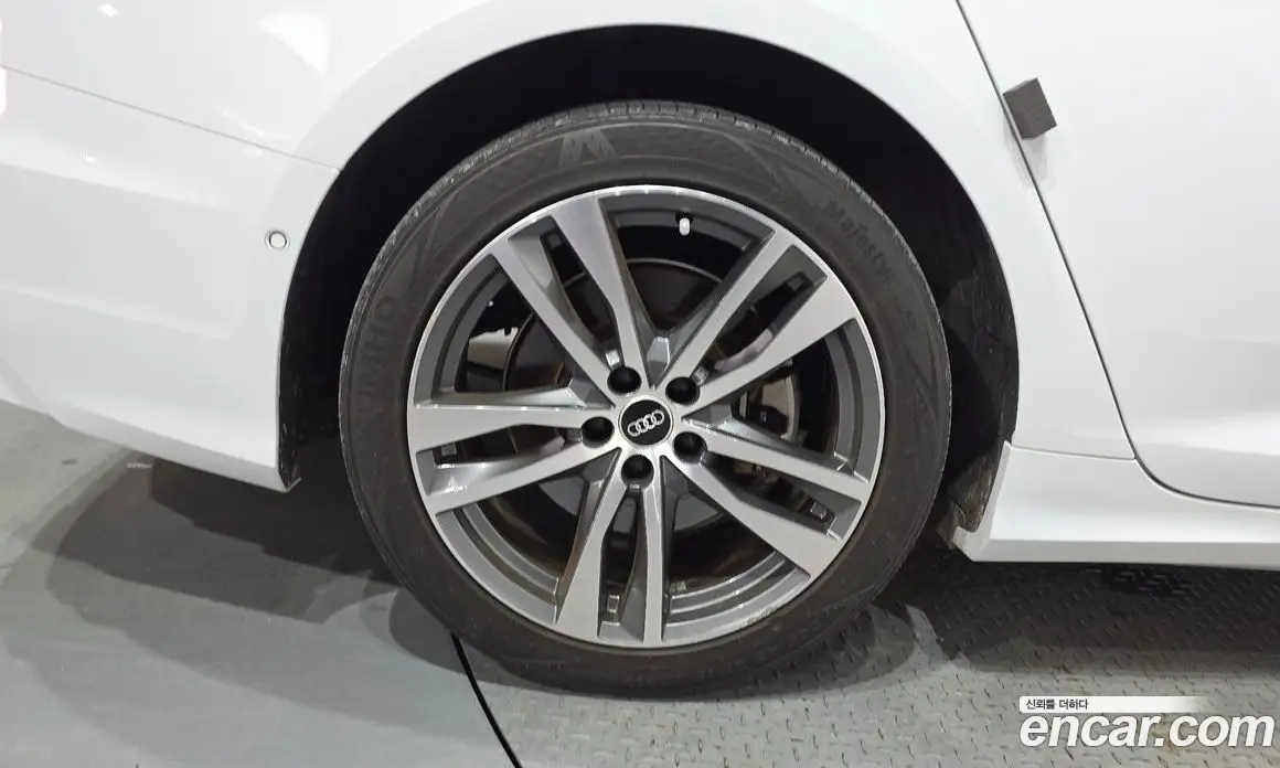 Audi A6 2021 2.0 автомат (гидро), фото 5