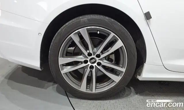 Audi A6 2021 2.0 автомат (гидро), миниатюра 5