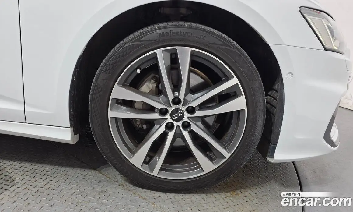 Audi A6 2021 2.0 автомат (гидро), фото 7
