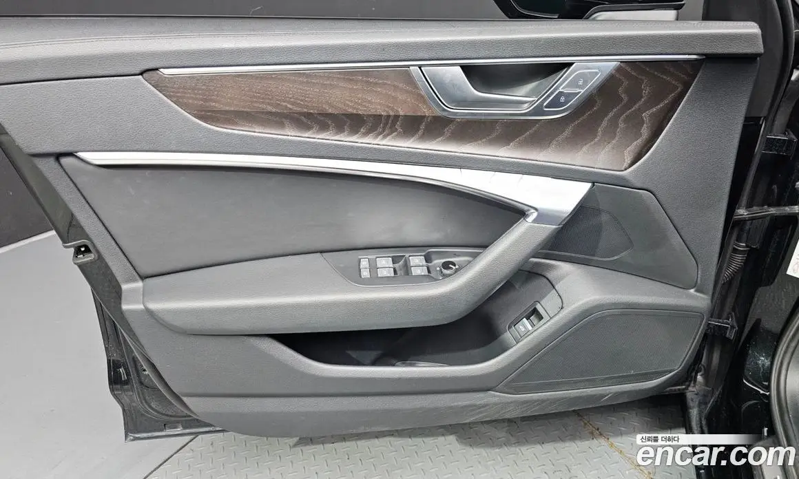 Audi A6 2022 2.0 автомат (гидро), фото 14