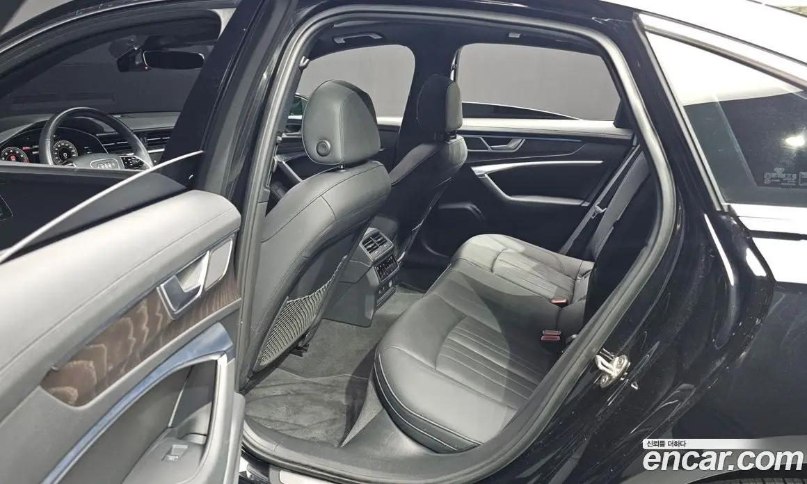 Audi A6 2022 2.0 автомат (гидро), фото 18