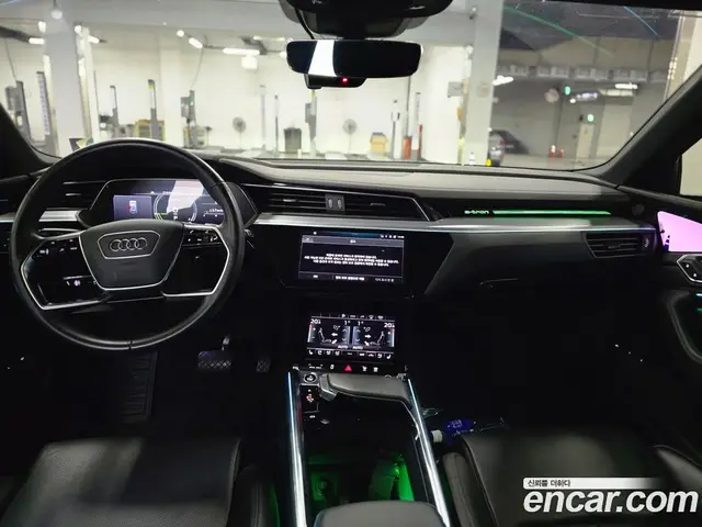 Audi e-tron 2022 0.1 автомат (гидро), миниатюра 9
