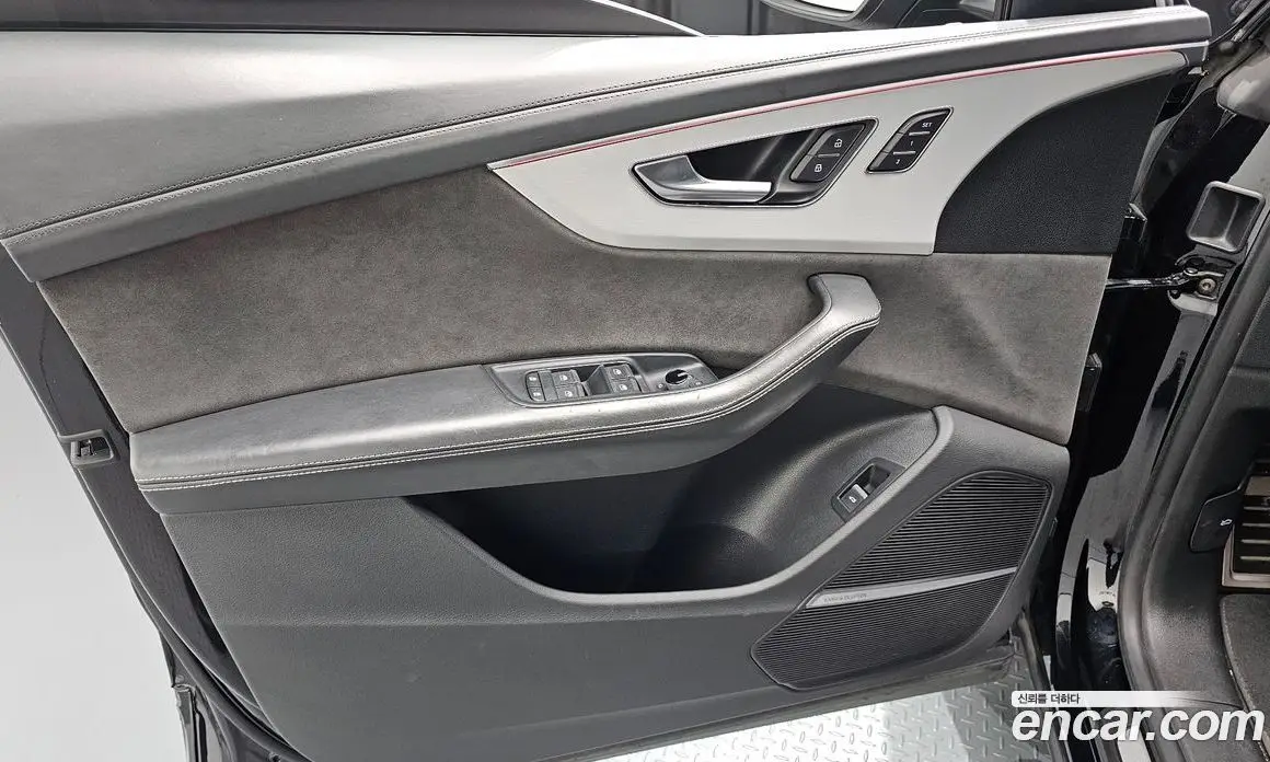 Audi Q8 2021 3.0 автомат (гидро), фото 14