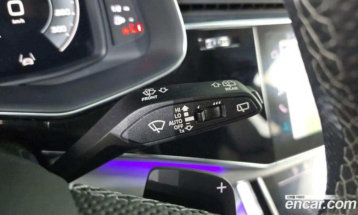 Audi Q8 2022 3.0 автомат (гидро), фото 39