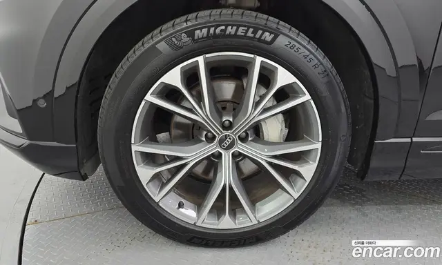 Audi Q8 2022 3.0 автомат (гидро), миниатюра 5