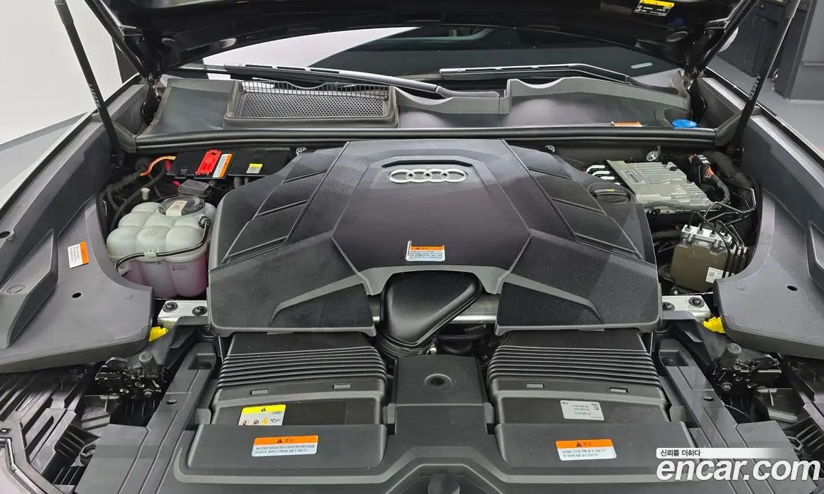 Audi Q8 2022 3.0 автомат (гидро), фото 6
