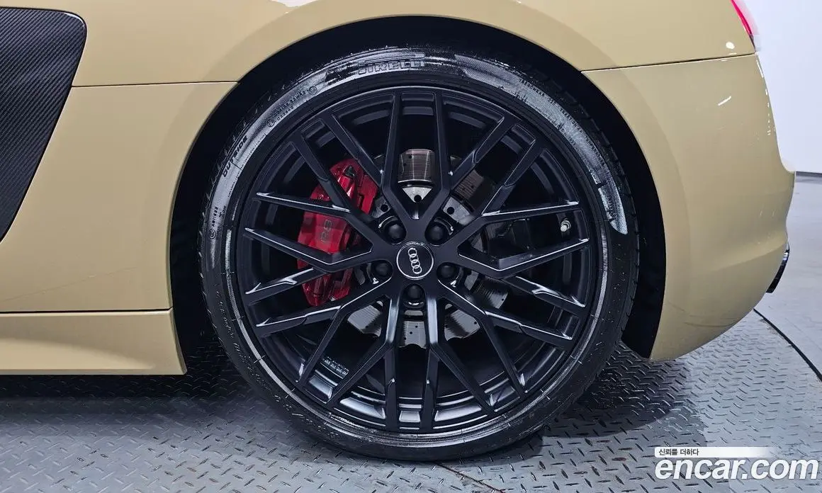 Audi R8 2017 5.2 автомат (гидро), фото 6