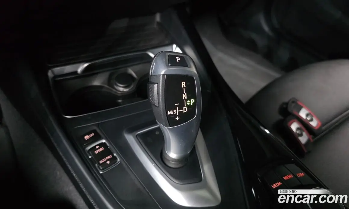 BMW 1 серия 2018 2.0 автомат (гидро), фото 12