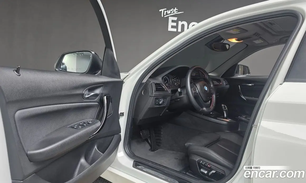BMW 1 серия 2018 2.0 автомат (гидро), фото 13