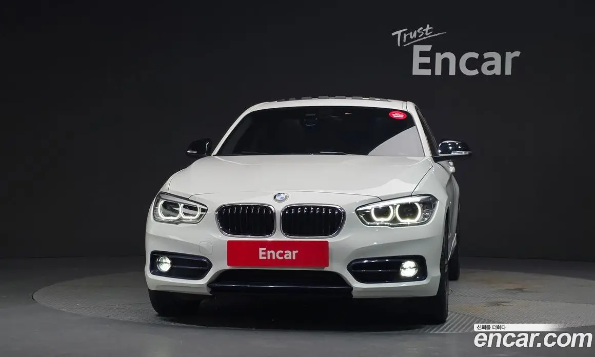 BMW 1 серия 2018 2.0 автомат (гидро), фото 3