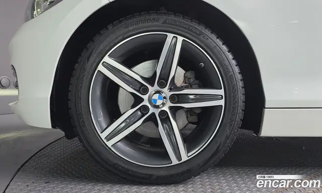 BMW 1 серия 2018 2.0 автомат (гидро), миниатюра 5