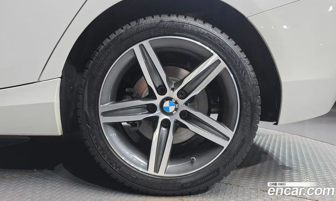 BMW 1 серия 2018 2.0 автомат (гидро), фото 7