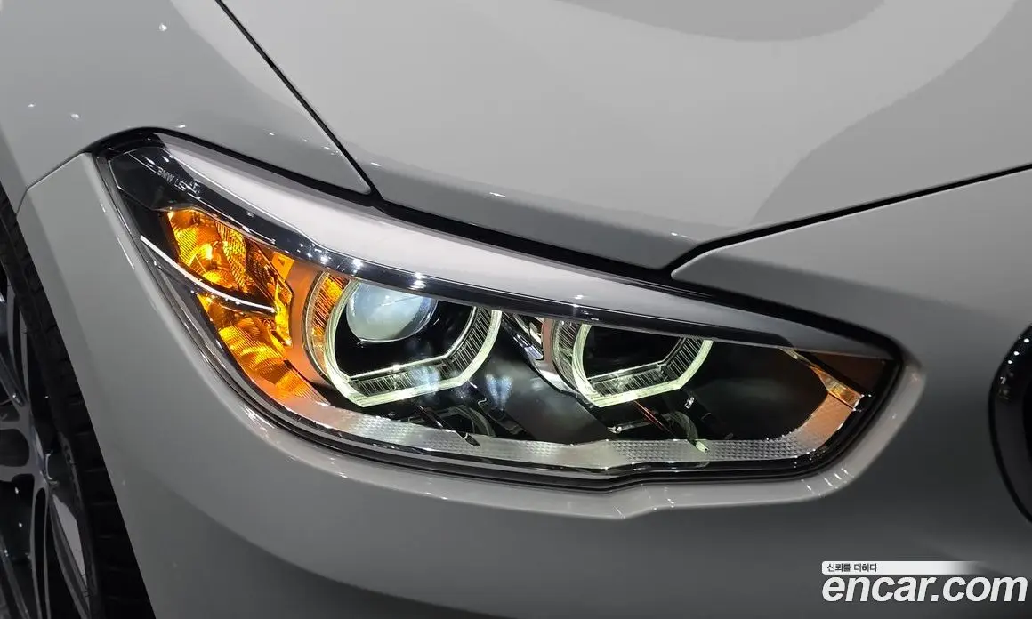 BMW 1 серия 2018 2.0 автомат (гидро), фото 8