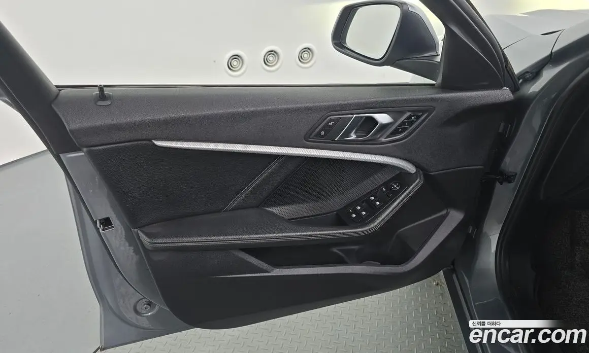 BMW 1 серия 2022 2.0 автомат (гидро), фото 14
