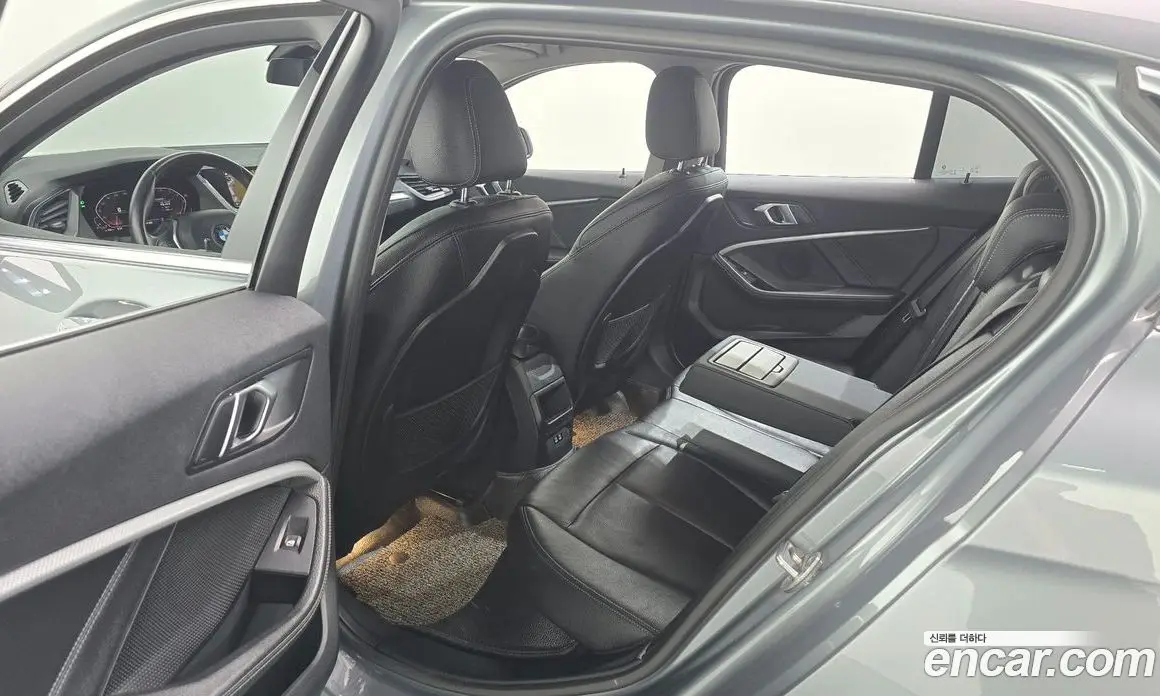 BMW 1 серия 2022 2.0 автомат (гидро), фото 18