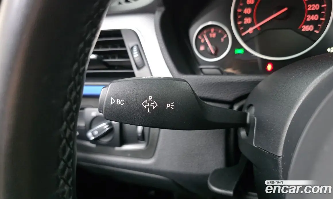 BMW 3 серия 2016 2.0 автомат (гидро), фото 24